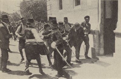 El arresto de Gavrilo Princip después de asesinar al Archiduque Francisco Fernando de Austria en Sarajevo de Austrian Photographer