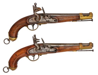 Un par de pistolas de chispa de servicio austriacas de 16.9mm de Austrian School