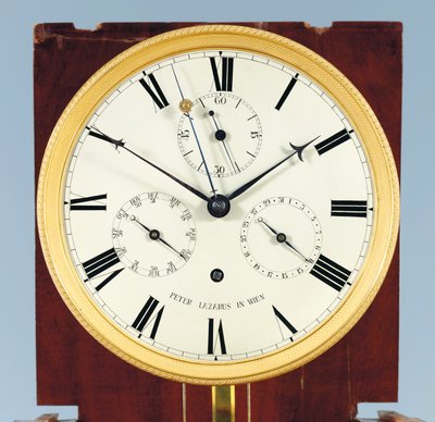 Reloj de pie de un mes con ecuación del tiempo y calendario completo de Austrian School