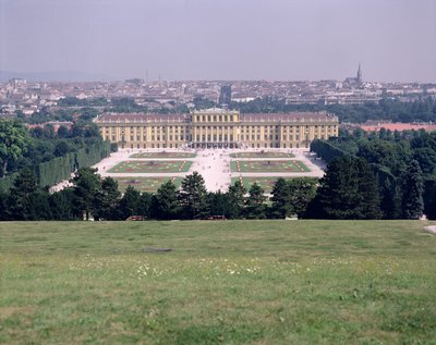 Palacio de Schönbrunn, completado en 1711 de Austrian School