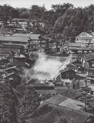 Japón: Kusatsu, manantiales de azufre (foto b/n) de Axel von Graefe