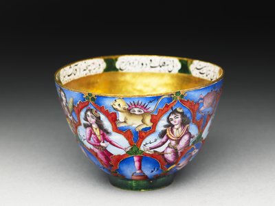 Cuenco con tapa, platillo y cuchara con decoración astrológica, principios del siglo XIX de Baqir