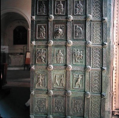 Puertas de la fachada de Barisano da Trani