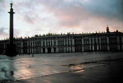 Vista exterior del Palacio de Invierno (1753-52) de Bartolomeo Carlo conte Rastrelli