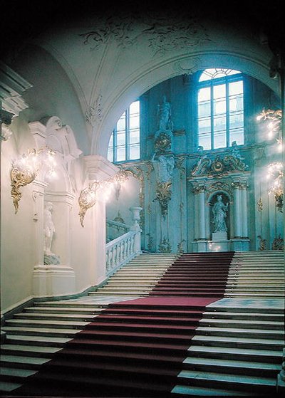 Escalera Principal desde la Galería Jordan de Bartolomeo Franceso Rastrelli