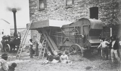 Máquina de trilla a vapor, Mons, 1883 de Belgian Photographer