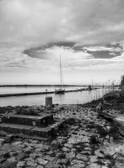 Puerto en la Dordoña, Bourg-sur-Gironde, Gironda (foto) de Bernard Bonnefon