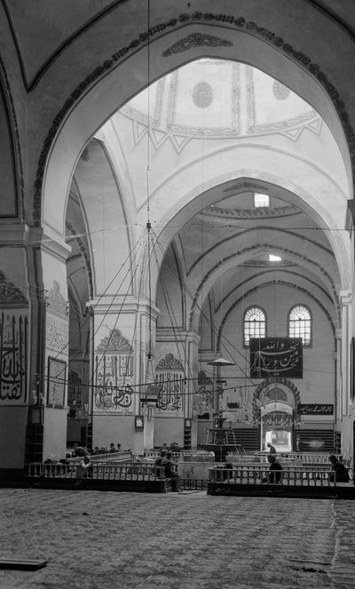 Interior de la Gran Mezquita Camlica, Estambul de Bernard F. Rogers