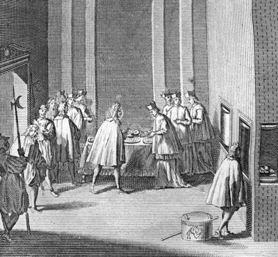 Diferentes etapas del cónclave, reunión de cardenales para la elección de un nuevo papa: elección del nuevo papa durante el cónclave en la capilla Sixtina, Vaticano: se revisa la comida durante el cónclave) Grabado de la “Ilustración de ceremonias religios de Bernard Picart