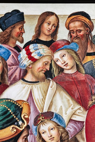Biblioteca Piccolomini, pared noreste: "Eneas Silvio pronuncia un discurso ante el rey Jaime I de Escocia, invierno de 1435" de Bernardino di Betto Pinturicchio