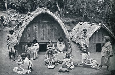 Una casa Toda en una aldea nativa, India, 1902 de Bourne and Shepherd