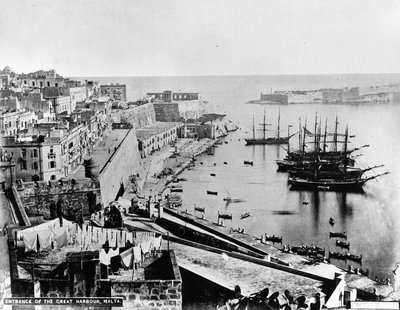Entrada al Gran Puerto, Malta, c.1880 de British Photographer