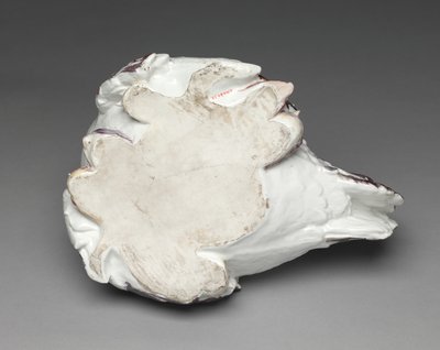 Sopera de gallina y pollitos, Fábrica de Porcelana de Chelsea, c.1755 de British School