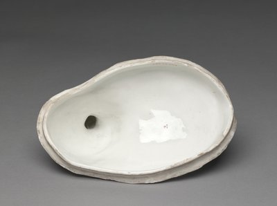 Sopera de gallina y pollitos, Fábrica de Porcelana de Chelsea, c.1755 de British School