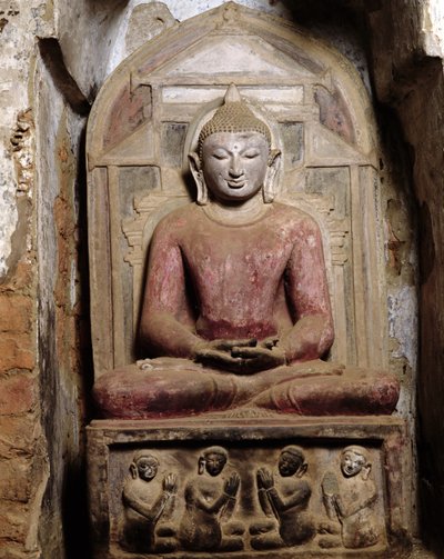 Buda sentado en meditación (piedra policromada) de Burmese School