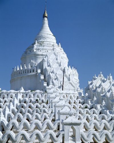 El Hsinbyume Paya, construido en 1816 de Burmese School