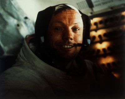 El comandante Neil Armstrong en el módulo lunar en la Luna, misión Apollo 11, julio de 1969 de Buzz Aldrin