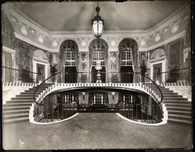Escalera doble en el Hotel Ritz-Carlton, 1913 de Byron Company