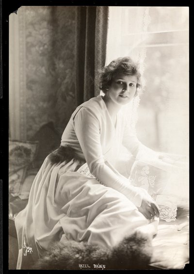 Retrato de Hazel Dawn, c.1915 de Byron Company
