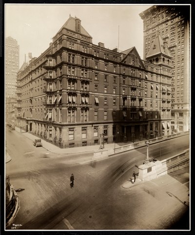 El Hotel Murray Hill, Park Avenue y la Calle 40, Nueva York, 1919 de Byron Company