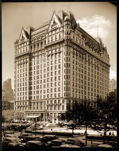 El Hotel Plaza, 5ta Avenida y Calle 59, Nueva York, c.1937 de Byron Company