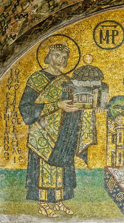 El emperador Justiniano presentando Hagia Sophia a la Virgen y el Niño (mosaico) de Byzantine