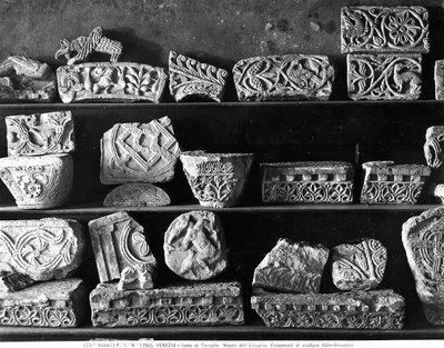 Fragmentos de esculturas italo-bizantinas de Byzantine Byzantine