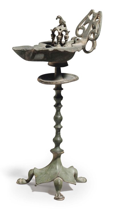 Una lámpara de aceite y soporte de bronce bizantino, c. siglo V-VI d.C. de Byzantine School