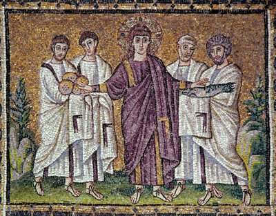 Arte bizantino: "La multiplicación de los panes y los peces" Mosaico del siglo VI. Basílica de San Apolinar Nuovo de Rávena (Sant