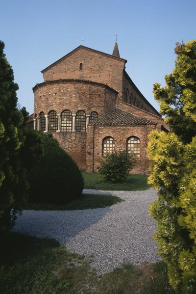 Vista exterior del ábside de Byzantine School