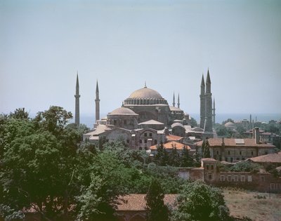 Vista de Santa Sofía, construida en el año 537 d.C. de Byzantine School