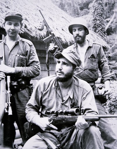Fidel Castro en las montañas de Sierra Maestra de J.B. and Brown J. Rowbotham