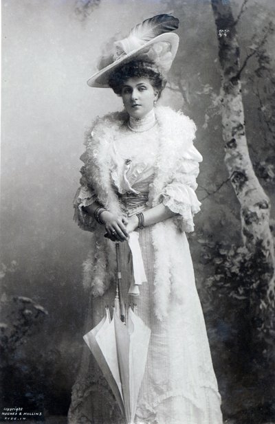 Reina de España, Ena de Battenberg, c.1910 de J.B. and Brown J. Rowbotham
