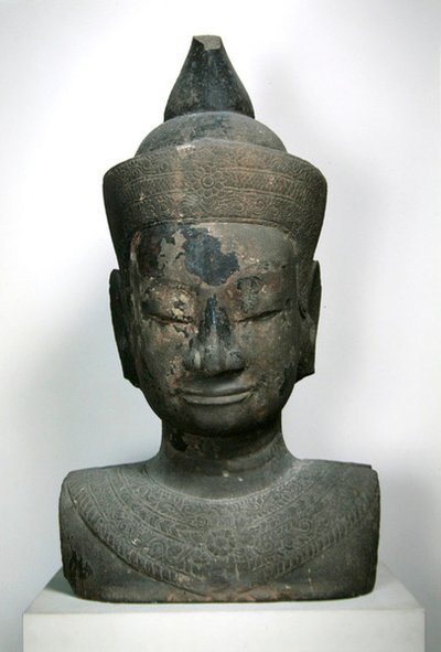 Busto decorado de Buda; siglo XV-XVI de Cambodian School