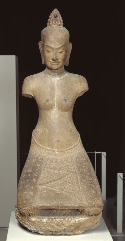 Estatua de Jayarajadevi en la figura de la deidad budista Tara o Prajnaparamita de Cambodian School