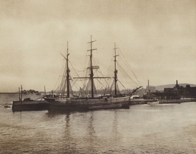 The Harbour at Hochelaga, Old-Time Schooner Still in Commission (foto en blanco y negro) de Canadian Photographer