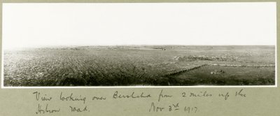 Vista mirando sobre Beerseba desde dos millas arriba del Camino de Hebrón, 3 de noviembre de 1917 de Capt. Arthur Rhodes