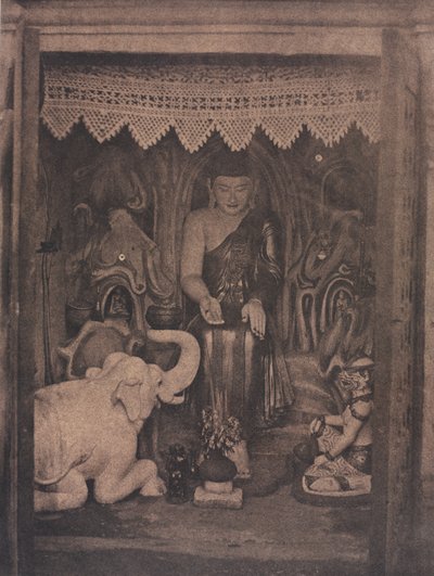 Amerapoora. Santuario de Gautama, 1855 de Captain Linnaeus Tripe