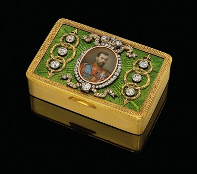 Caja de rapé de presentación imperial, con una miniatura en acuarela sobre marfil del Emperador Nicolás II, c. 1890 de Carl Fabergé
