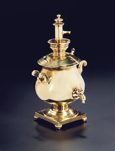 Frasco de perfume en miniatura samovar con tapón, probablemente Moscú, 1908-17 de Carl Fabergé