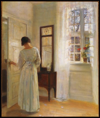 Una Dama mirando en un Espejo junto a una Puerta Abierta de Carl Holsoe
