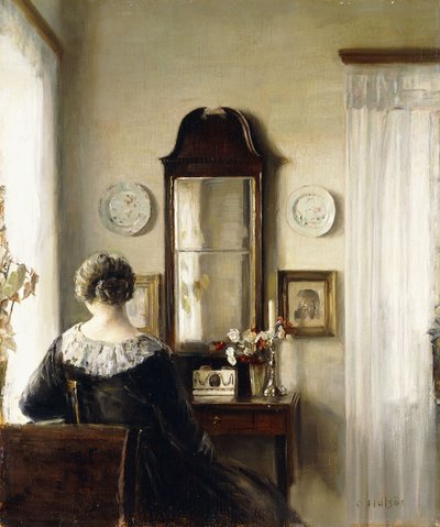 Interior con una mujer sentada junto a una ventana de Carl Holsoe