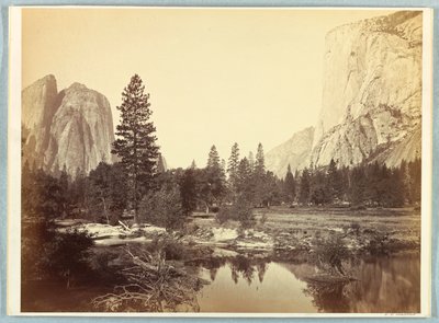 Por el valle, El Capitán y las Rocas de la Catedral de Carleton E. Watkins