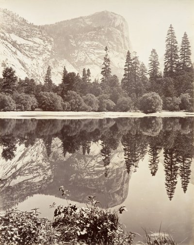 Lago Espejo, Yosemite, ca. 1872, impreso ca. 1876 de Carleton E. Watkins.