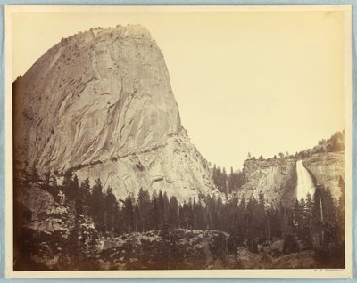 Monte Broderick, Cataratas de Nevada, 700 pies, Yosemite de Carleton E. Watkins