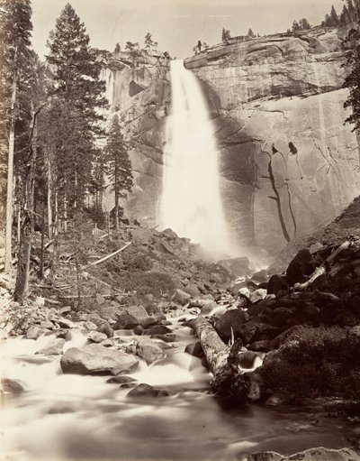 Cascada Nevada, 700 pies, Yosemite, ca. 1872, impreso ca. 1876 de Carleton E. Watkins.