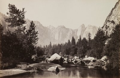 En la Merced, Vista lejana de Cathedral Rocks de Carleton E. Watkins
