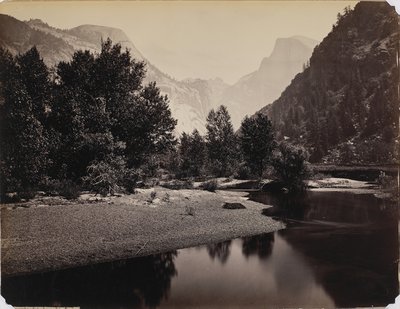 Vista Distante de las Cúpulas, Valle de Yosemite, California, c.1866 de Carleton E. Watkins