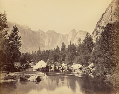[Vista de la Merced - Rocas de la Catedral en la distancia] de Carleton Watkins