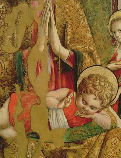 Madonna y el Niño, (detalle) del Niño Jesús, del panel central del segundo tríptico de Valle Castellamo de Carlo Crivelli